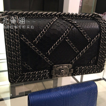 Chanel/香奈儿chanel女包15新款链条装饰几何图案奢华口盖单肩包 Chanel/香奈儿chanel女包15新款链条装饰几何图案奢华口盖单肩包