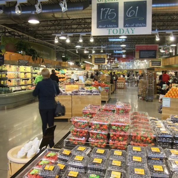 Photo taken at Whole Foods Market by Provocation on 2/23/2013-美国弗吉尼亚州格伦 - 阿伦西广场街11173 Photo taken at Whole Foods Market by Provocation on 2/23/2013