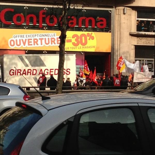 Photo taken at Conforama Étoile by Antoine N. on 11/15/2012