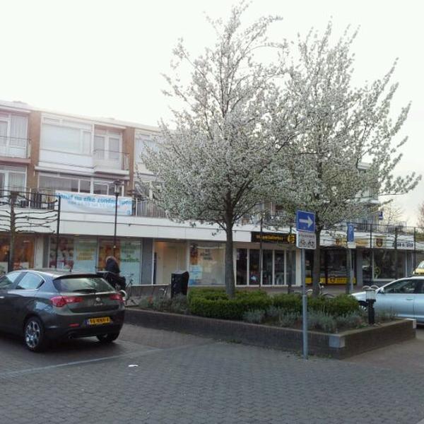 Photo taken at Albert Heijn by Rene v. on 3/31/2012