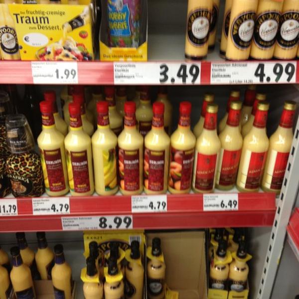 Photo taken at Kaufland by Ragazzo G. on 10/6/2012-德国北莱茵威斯特法伦州贝尔吉施格拉德巴赫理查德桑德尔大道 Photo taken at Kaufland by Ragazzo G. on 10/6/2012
