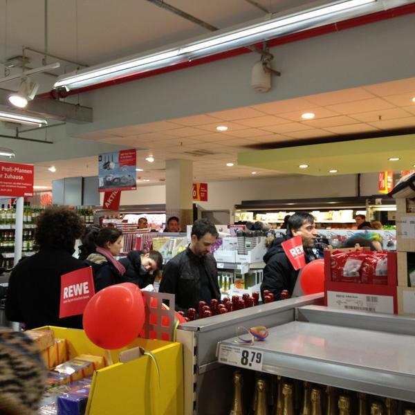 Photo taken at REWE by Oliver K. on 12/31/2012-德国柏林主干道118 Photo taken at REWE by Oliver K. on 12/31/2012