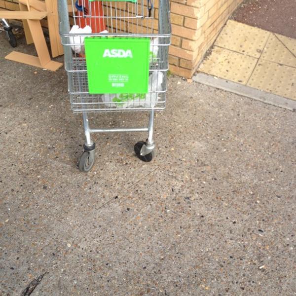 Photo taken at ASDA by Alek G. on 9/12/2012-英国伦敦半岛公园路 Photo taken at ASDA by Alek G. on 9/12/2012