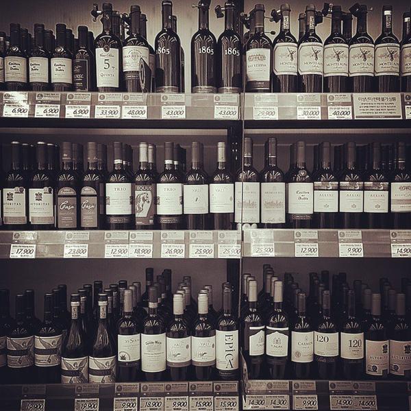 Photo taken at 롯데마트 (LOTTE Mart) by Jongchul S. on 1/28/2015