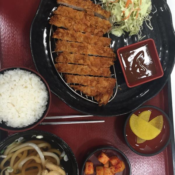 Photo taken at 롯데마트 (LOTTE Mart) by Hyuk S. on 2/9/2015-京畿道龙仁器兴区金山116乐天超市 Photo taken at 롯데마트 (LOTTE Mart) by Hyuk S. on 2/9/2015