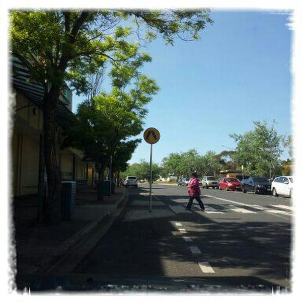 Photo taken at Woolworths by William B. on 11/12/2011-澳洲首都区2615霍尔特帕克斯博览会(哈德威克铬) Photo taken at Woolworths by William B. on 11/12/2011