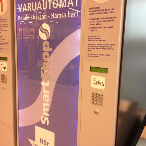 Photo taken at Coop Forum by Fredrik S. on 1/6/2013-瑞典哈兰瓦尔贝里Vrånga街1号 Photo taken at Coop Forum by Fredrik S. on 1/6/2013