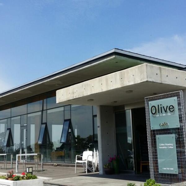 Photo taken at 올리브카페 Olive Cafe by Jonghwa K. on 8/16/2014-济州西归浦市119号 OliveYoung美妆店 Photo taken at 올리브카페 Olive Cafe by Jonghwa K. on 8/16/2014