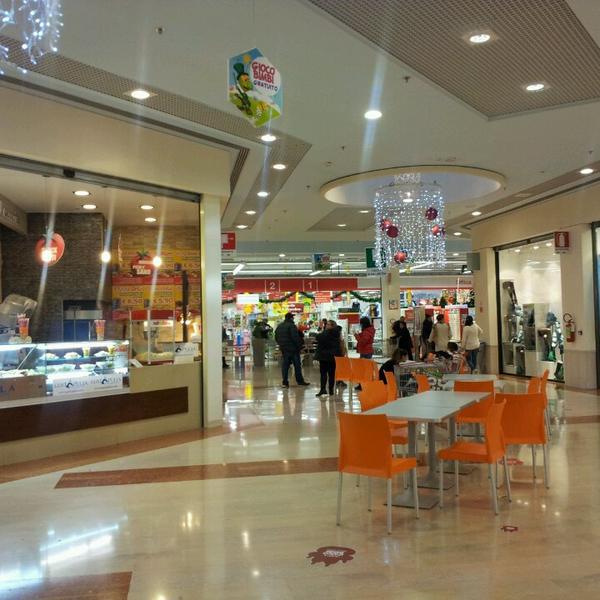 Photo taken at Auchan by Cosimo P. on 12/7/2013-意大利普利亚梅萨涅阿皮亚7号国道10公里处 Photo taken at Auchan by Cosimo P. on 12/7/2013