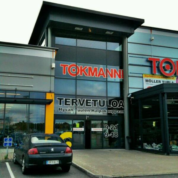 Photo taken at Tokmanni by Bruno F. on 9/26/2011