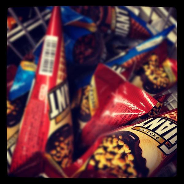 Photo taken at 西友 新検见川店 by Eugene M. on 10/17/2011-千叶县南花园2-6-1 西友百货 Photo taken at 西友 新検见川店 by Eugene M. on 10/17/2011