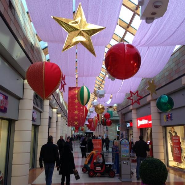 Photo taken at Auchan by Pablovive on 11/18/2012-意大利威尼托布索伦戈费尔里那 Photo taken at Auchan by Pablovive on 11/18/2012