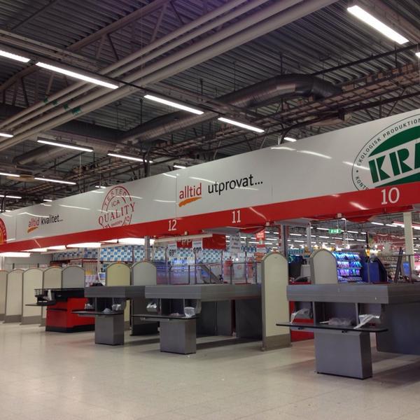 Photo taken at ICA Maxi by Hamid J. on 5/27/2014