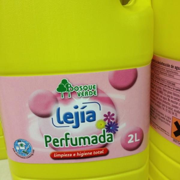 Photo taken at Mercadona by Vengador T. on 3/9/2012