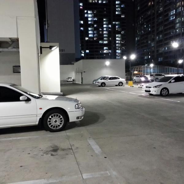 Photo taken at 이마트 (e-mart) by 장섭 이. on 6/4/2013-釜山广域市中央大街1841易买得超市 Photo taken at 이마트 (e-mart) by 장섭 이. on 6/4/2013