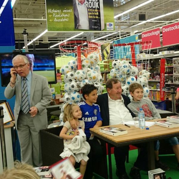 Photo taken at Carrefour by Vincent V. on 5/31/2014-法国昂蒂布圣克洛德大道 Photo taken at Carrefour by Vincent V. on 5/31/2014