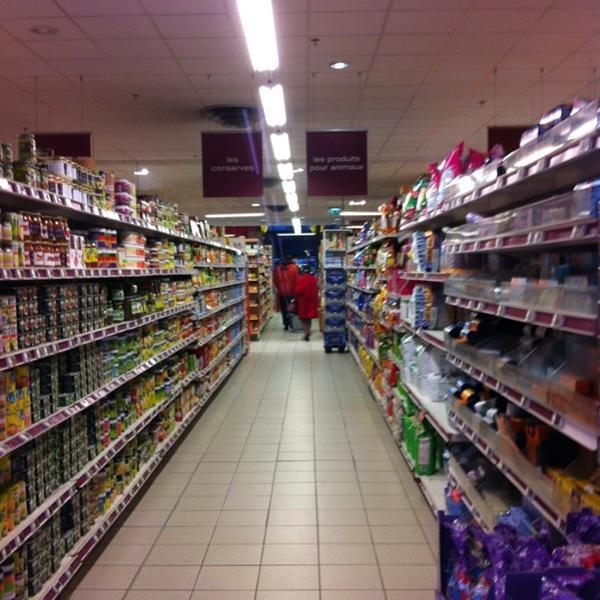 Photo taken at Monoprix by Betty C. on 12/14/2012-法国法兰西岛巴黎勒古布街76号 Photo taken at Monoprix by Betty C. on 12/14/2012