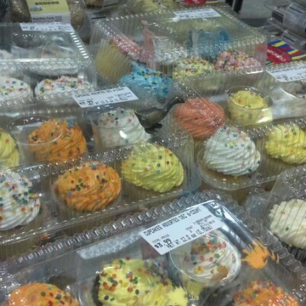 Photo taken at Publix by Charlie Q. on 7/29/2012