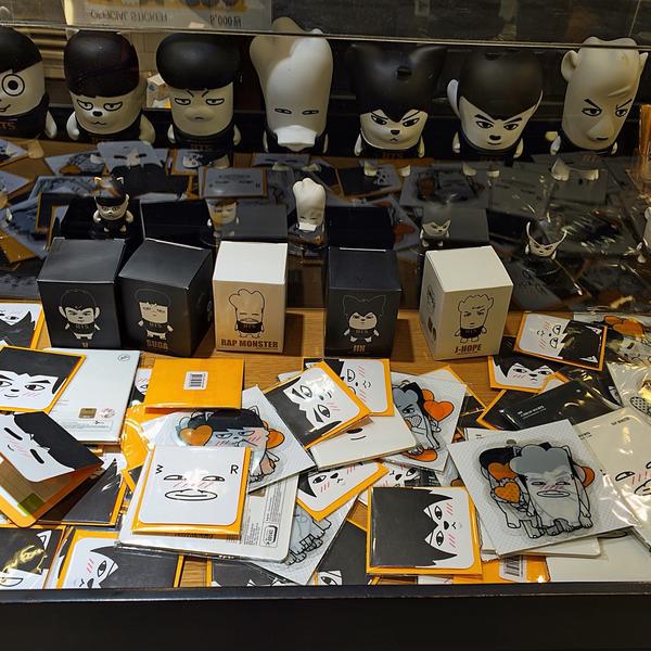 Photo taken at 올리브영 (OLIVE YOUNG) Lifestyle Experience Center by n͞͞u͞͞1t͞͞ on 2/14/2015-首尔特别市中区明洞53号总店OliveYoung美妆店 Photo taken at 올리브영 (OLIVE YOUNG) Lifestyle Experience Center by n͞͞u͞͞1t͞͞ on 2/14/2015