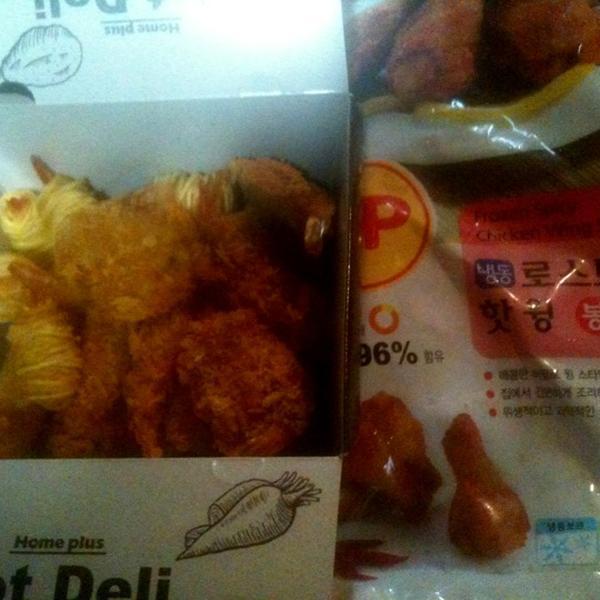 Photo taken at 홈플러스 (Home Plus) by Beomseok C. on 8/21/2012-京畿道高阳市义山817 Photo taken at 홈플러스 (Home Plus) by Beomseok C. on 8/21/2012