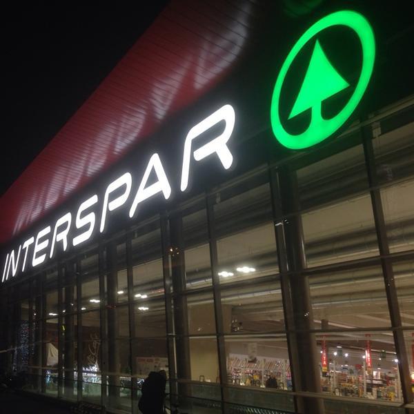 Photo taken at Interspar by Tesoro on 11/26/2013-意大利威尼托帕多瓦庞悌维戈达则热路2 Photo taken at Interspar by Tesoro on 11/26/2013