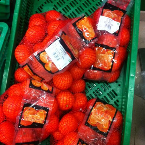 Photo taken at Mercadona by BAHITOSSA on 2/8/2014