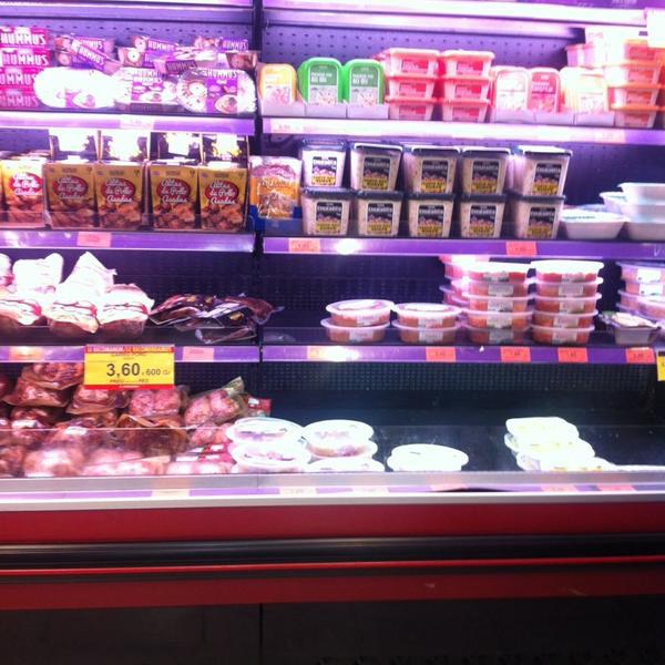 Photo taken at Mercadona by BAHITOSSA on 2/8/2014