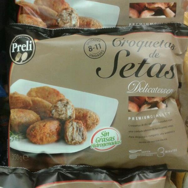 Photo taken at Mercadona by AE on 11/5/2012