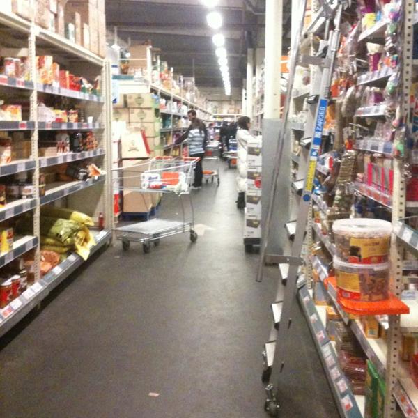 Photo taken at Colruyt by Vincent   วินเซ็นต์ V. on 3/18/2013