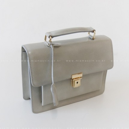 韩国miamasvin春季女装韩版纯色翻盖方形手提包 韩国miamasvin春季女装韩版纯色翻盖方形手提包