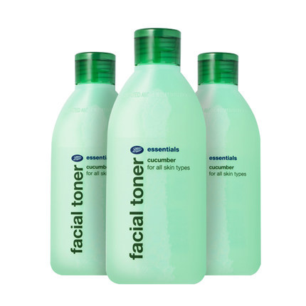 香港直邮 英国Boots 小黄瓜爽肤水/化妆水150ML美白保湿补水3瓶装 香港直邮 英国Boots 小黄瓜爽肤水/化妆水150ML美白保湿补水3瓶装