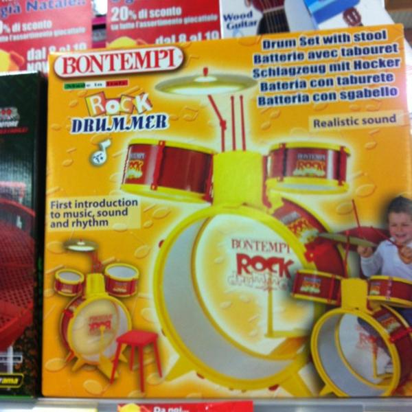 Photo taken at Coop Piazza Leopoldo, Firenze by Giovanni M. on 11/16/2012-意大利托斯卡纳佛罗伦萨彼得利奥波德广场6/d-6/e-6/f Photo taken at Coop Piazza Leopoldo, Firenze by Giovanni M. on 11/16/2012