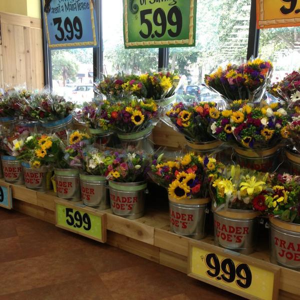 Photo taken at Trader Joes by Charlotte S. on 7/26/2013-美国佛罗里达州萨拉索塔塔米亚米街南4101 Photo taken at Trader Joes by Charlotte S. on 7/26/2013