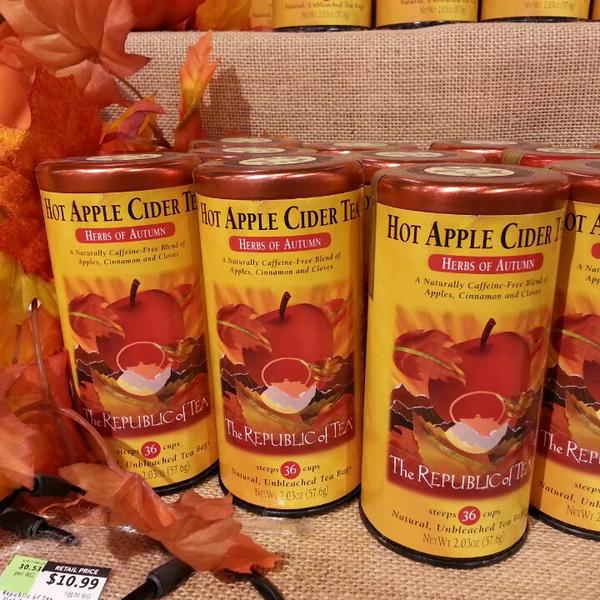 Photo taken at Whole Foods Market by Angela M. on 11/2/2013-加尼福尼亚奥克斯纳德镇中心街道650(中收集在河滨公园) Photo taken at Whole Foods Market by Angela M. on 11/2/2013