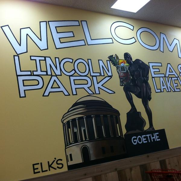 Photo taken at Trader Joe's by Kimisha L. P. on 6/7/2013-伊利诺州芝加哥市戴弗西园路667号 Photo taken at Trader Joe's by Kimisha L. P. on 6/7/2013