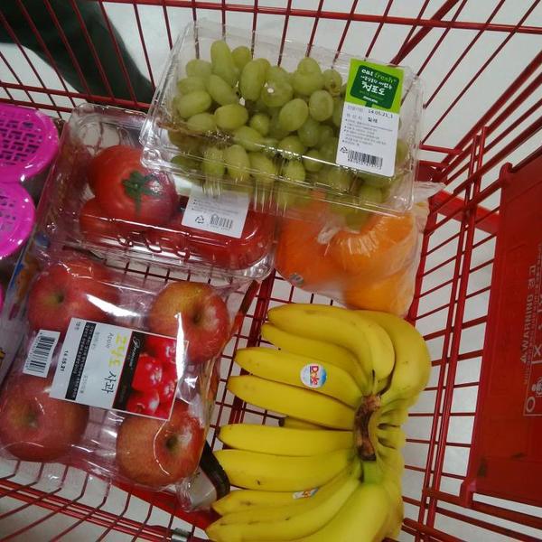 Photo taken at 홈플러스 (Home Plus) by Narae C. on 5/18/2014-京畿道高阳市义山区1036 Photo taken at 홈플러스 (Home Plus) by Narae C. on 5/18/2014