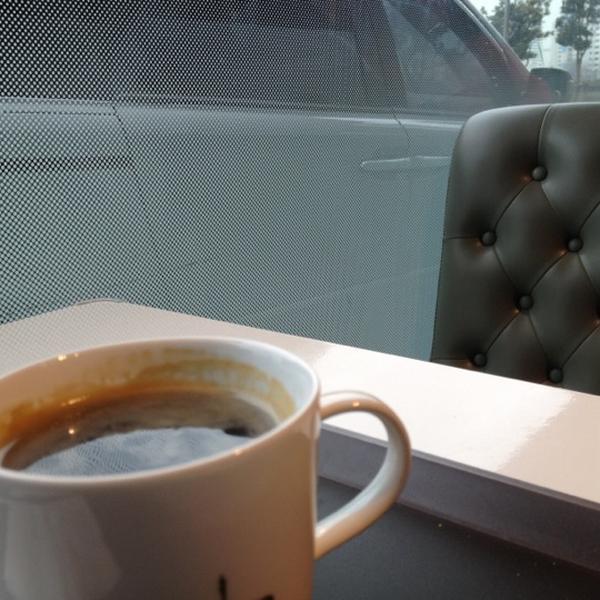 Photo taken at 이마트 / E-Mart by Tae-jin K. on 2/14/2012