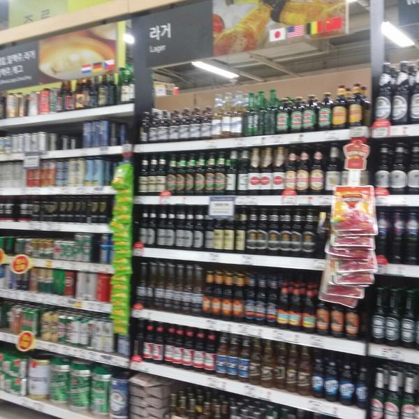 Photo taken at 홈플러스 (Home plus) by Chaeha L. on 11/3/2014