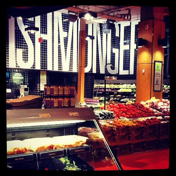 Photo taken at Loblaws by Jorge S. Ortiz de Galisteo on 8/11/2012