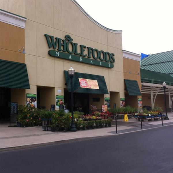 Photo taken at Whole Foods Market by Brian G. on 6/10/2012-肯塔基州列克星敦列克星敦绿色巡回背景161(在尼古拉斯维尔路) Photo taken at Whole Foods Market by Brian G. on 6/10/2012