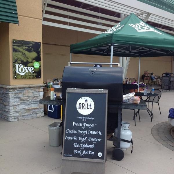 Photo taken at Whole Foods Market by Kelly Anne B. on 6/22/2013-肯塔基州列克星敦列克星敦绿色巡回背景161(在尼古拉斯维尔路) Photo taken at Whole Foods Market by Kelly Anne B. on 6/22/2013