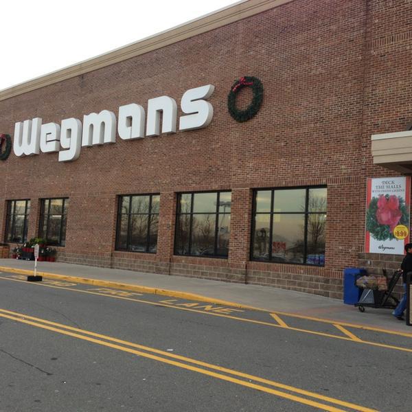 Photo taken at Wegmans by Loyola on 12/24/2012-美国新泽西州伍德布里奇木桥中心15 Photo taken at Wegmans by Loyola on 12/24/2012