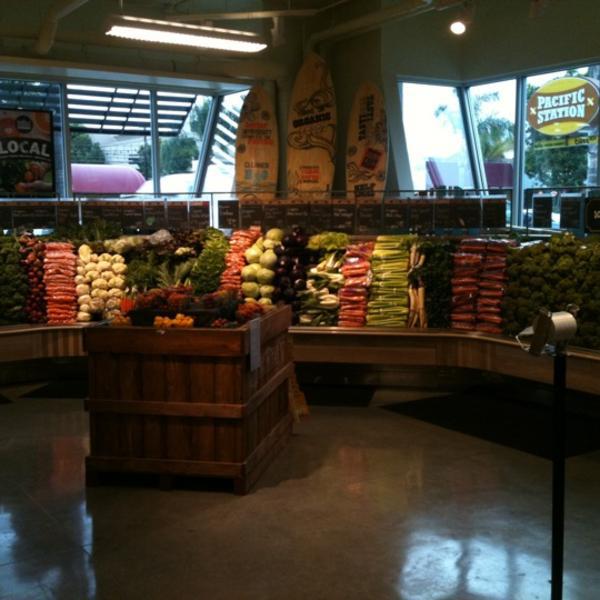 Photo taken at Whole Foods Market by Grant M. on 8/21/2011-加尼福尼亚 恩西尼塔斯海岸公路101S687(W E圣& W F街间) Photo taken at Whole Foods Market by Grant M. on 8/21/2011