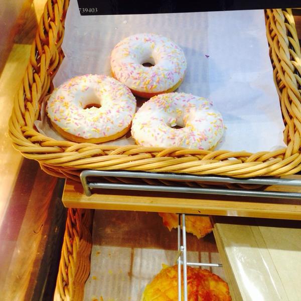 Photo taken at Woolworths by Meepok C. on 10/30/2013-澳大利亚维多利亚州墨尔本柯林斯街南十字星车站 Photo taken at Woolworths by Meepok C. on 10/30/2013