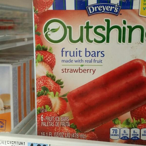 Photo taken at Trader Joe's by Mark B. on 4/5/2015-加尼福尼亚 圣安娜布里斯托尔街3329(西麦克阿瑟大道) Photo taken at Trader Joe's by Mark B. on 4/5/2015