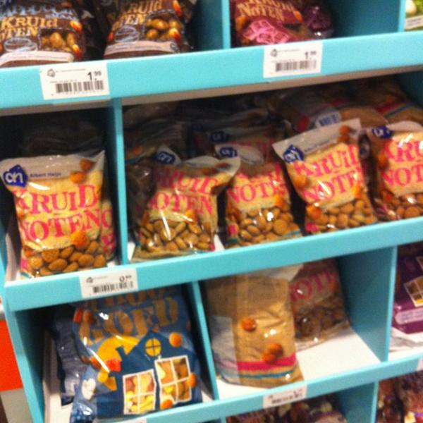 Photo taken at Albert Heijn by Danielle on 9/1/2012-荷兰南荷兰省鹿特丹林班街121号 Photo taken at Albert Heijn by Danielle on 9/1/2012