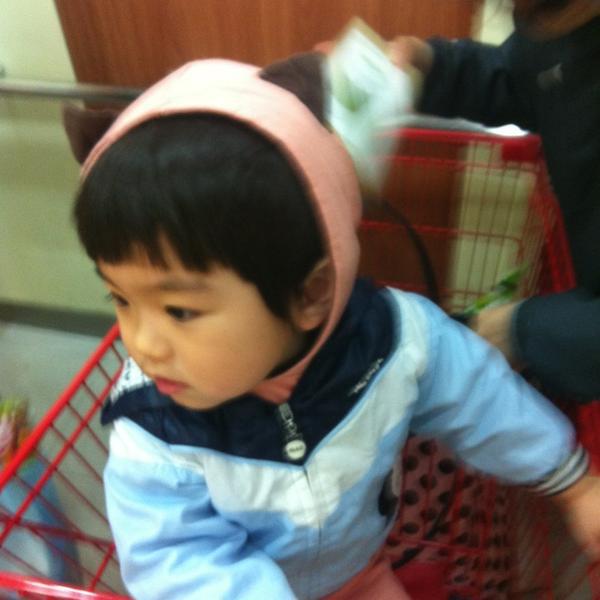 Photo taken at 롯데마트 (LOTTE Mart) by JEEN L. on 3/7/2013