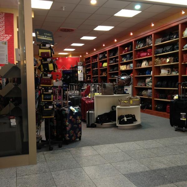 Photo taken at Donau-Einkaufszentrum (DEZ) by Марина Б. on 2/25/2013