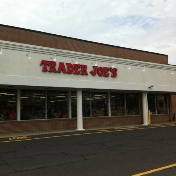 Photo taken at Trader Joe's by Ann F. on 12/5/2011-美国新泽西州韦斯特菲尔德榆树街155 Photo taken at Trader Joe's by Ann F. on 12/5/2011