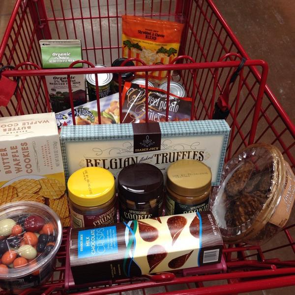 Photo taken at Trader Joe's by ANN AMORIN MOLINA on 11/26/2014-美国伊利诺斯州阿冈昆兰德尔南路1800 Photo taken at Trader Joe's by ANN AMORIN MOLINA on 11/26/2014